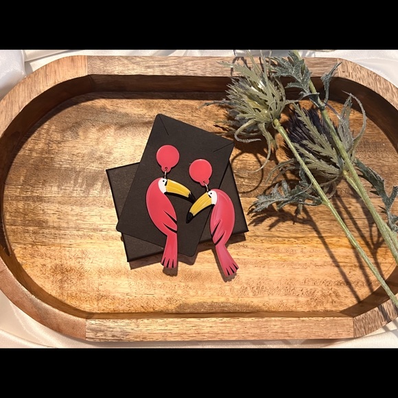 Bright Pink Statement Acrylic Toucan Bird Dangle Earrings - Picture 2 of 7